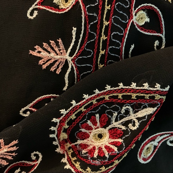Embroidered sheer blouse - Picture 2 of 2